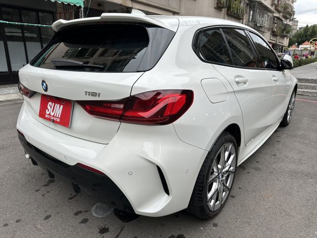 2020年BMW 118i 一手女用車  第9張相片