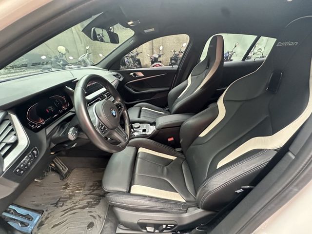 2020年BMW 118i 一手女用車  第15張相片