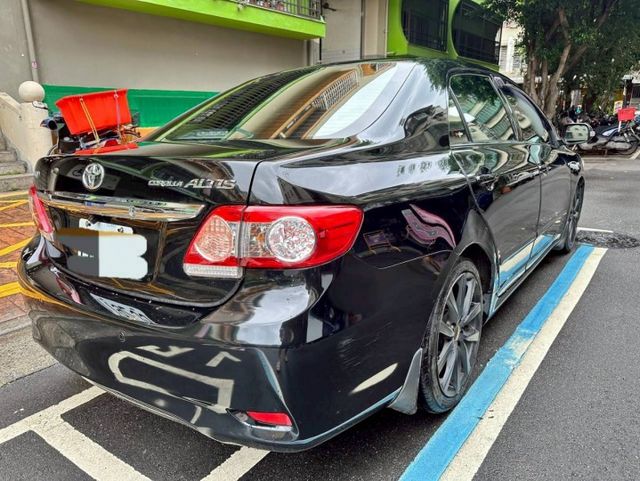 2011年Altis 里程少，車漂亮，冷氣冷  第4張相片
