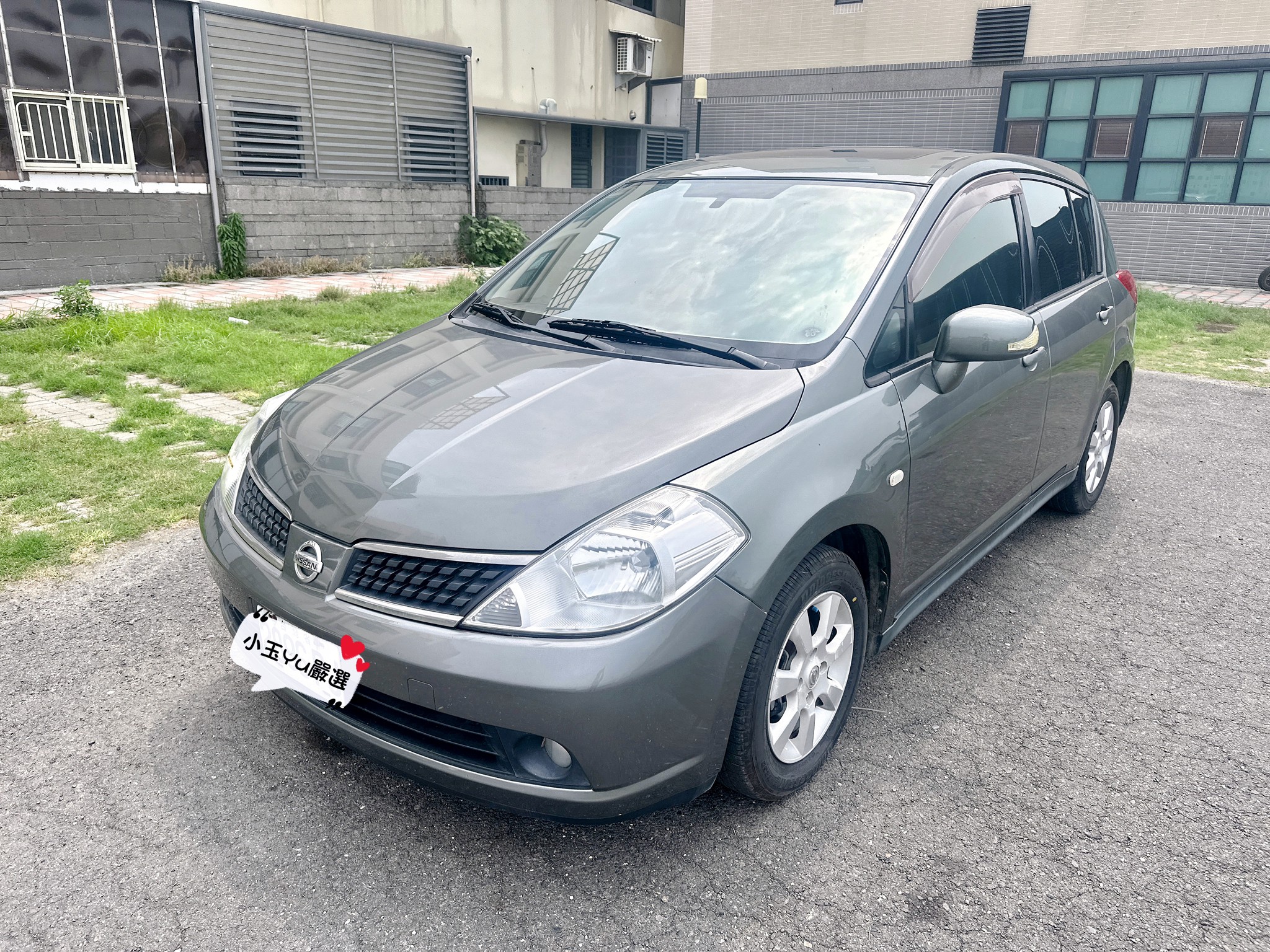 2006 tiida 5d