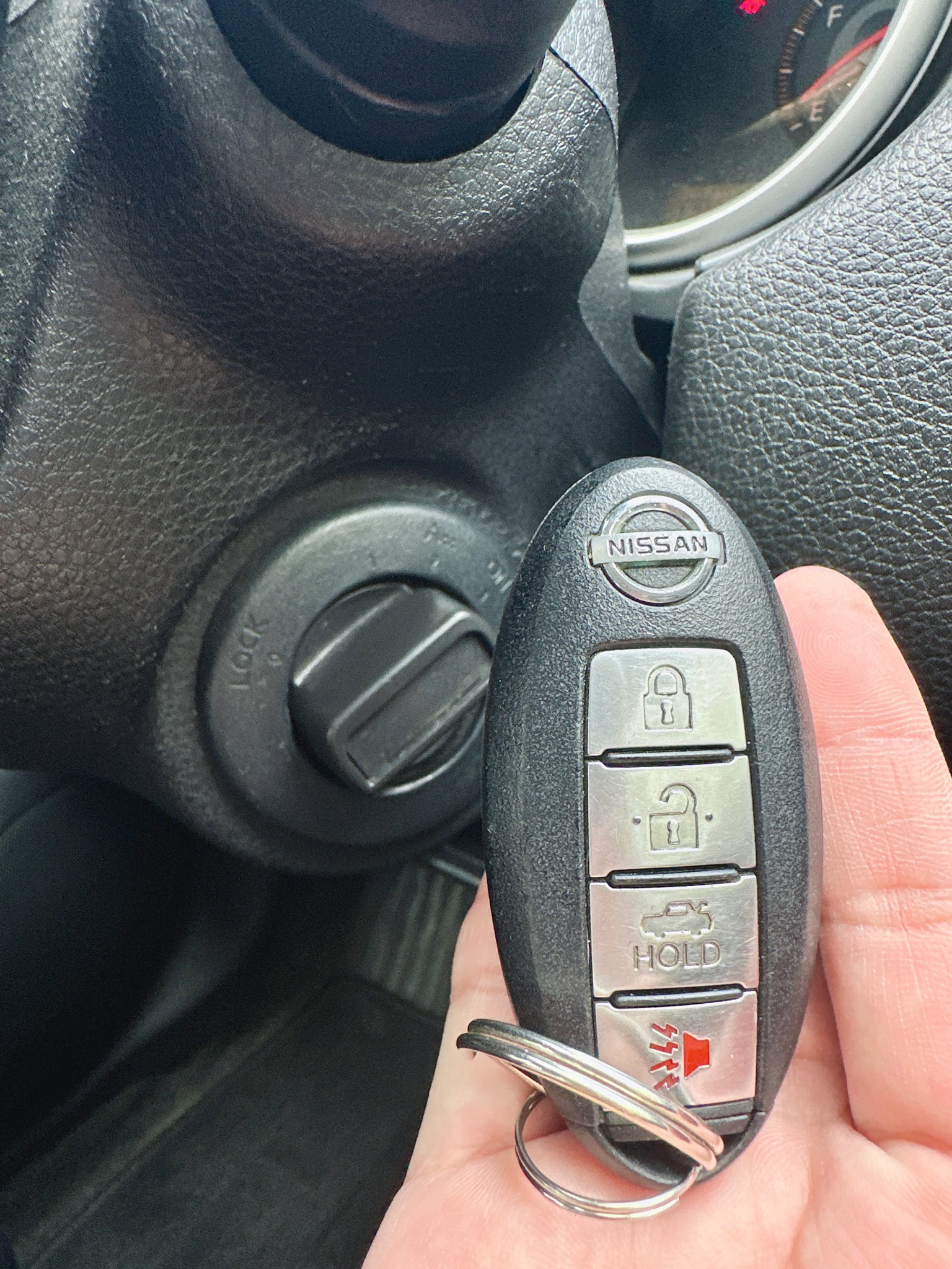 2006年 日產 TIIDA 1.8頂級 I-KEY  看不膩的灰  第7張相片