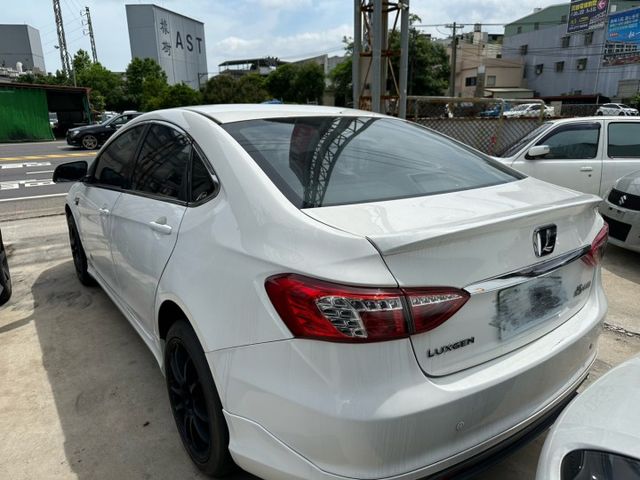 5 SEDAN  第2張相片