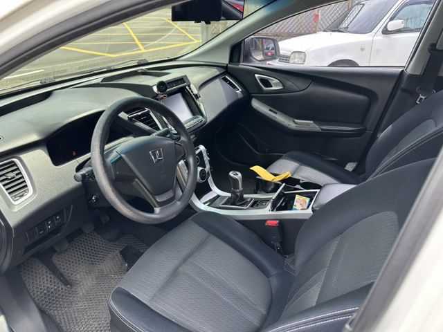 5 SEDAN  第3張相片