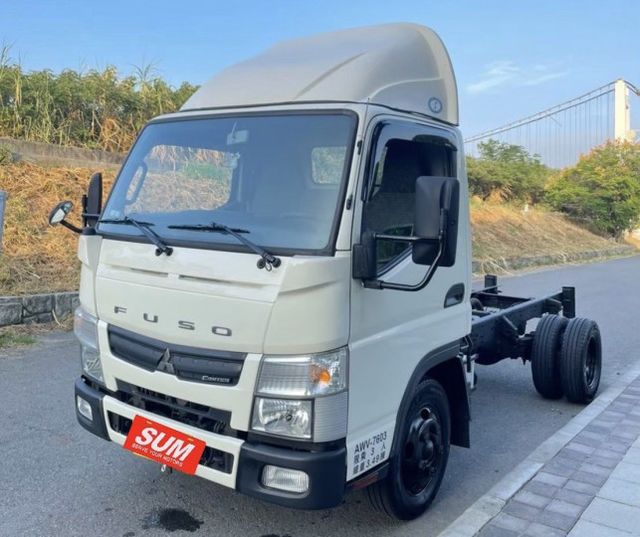 2015年中華 FUSO 堅達 加長11.5呎 底盤車  第1張相片