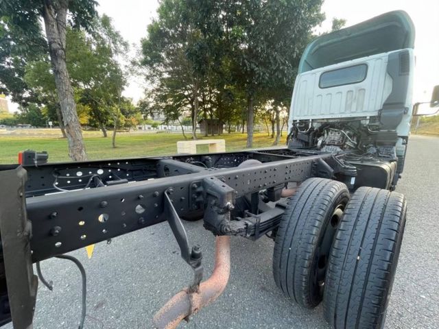 2015年中華 FUSO 堅達 加長11.5呎 底盤車  第15張相片