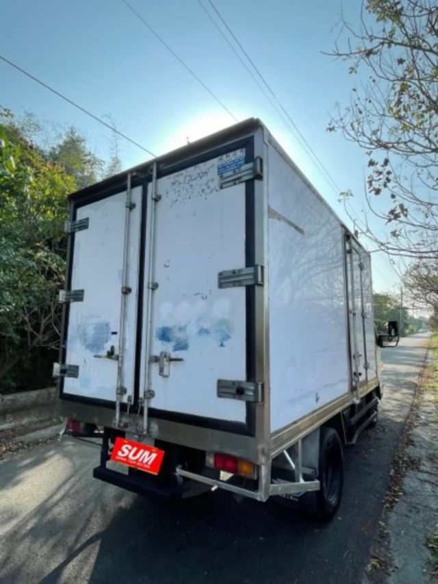 2014年 中華 FUSO 堅達 11.5呎 冷凍車廂  第7張相片