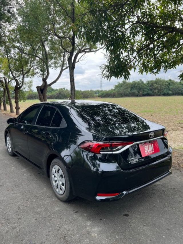 2019年 TOYOTA 12代 ALITS 經典版 黑色  第6張相片