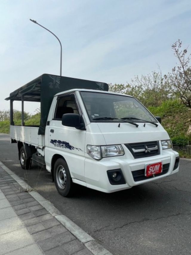 2017年 中華 得利卡 2.4貨車  汽油 三人座 帆布  第4張相片