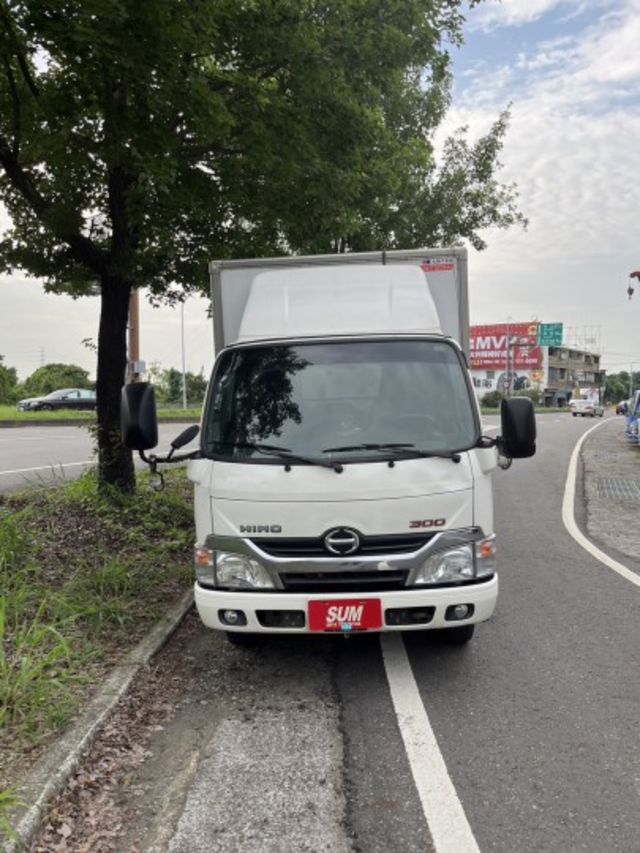 2012年 HINO 300  11.5呎 廂式 自動上掀式後箱 升降尾門  第3張相片