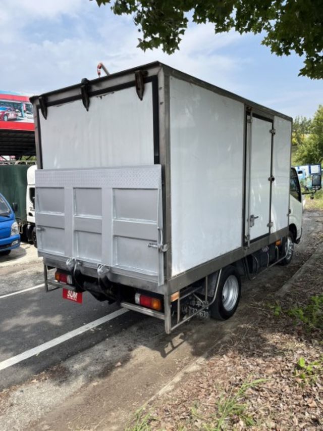 2012年 HINO 300  11.5呎 廂式 自動上掀式後箱 升降尾門  第7張相片