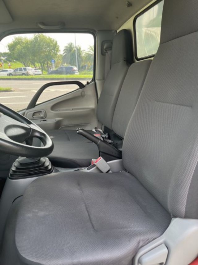 2012年 HINO 300  11.5呎 廂式 自動上掀式後箱 升降尾門  第9張相片