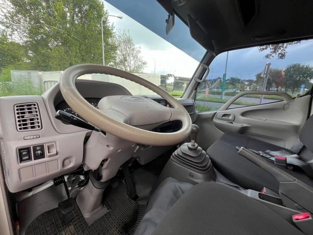 2012年 HINO 300 14呎車廂  第9張相片