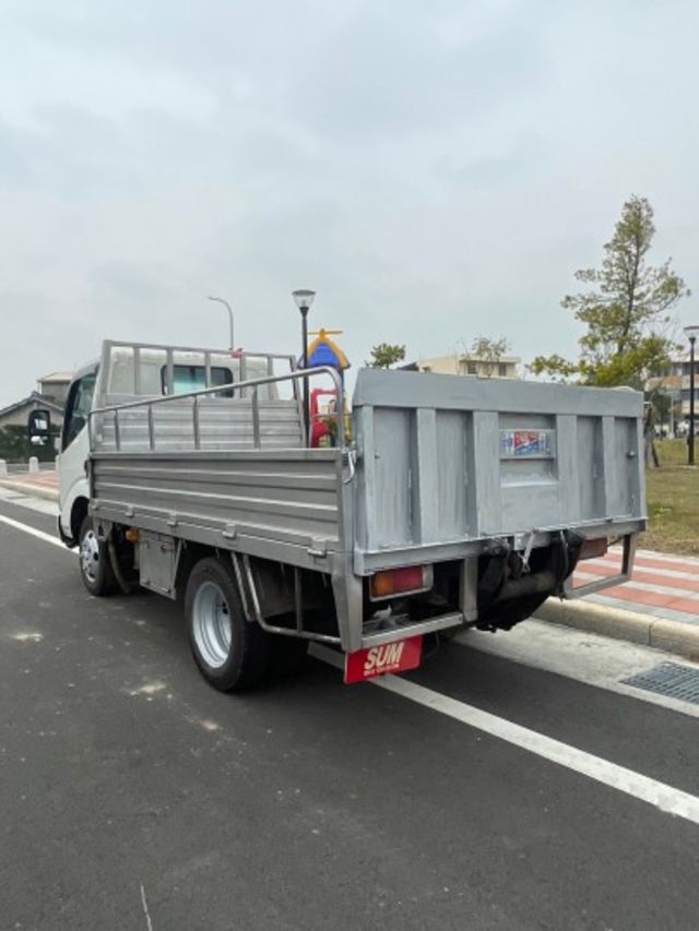 2018年 HINO 300 貨車 白鐵斗 升降尾門  第13張相片