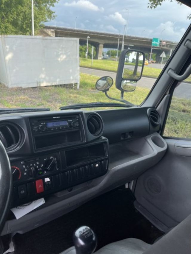 2017 HINO 300貨車  14呎超長軸貨斗  第11張相片