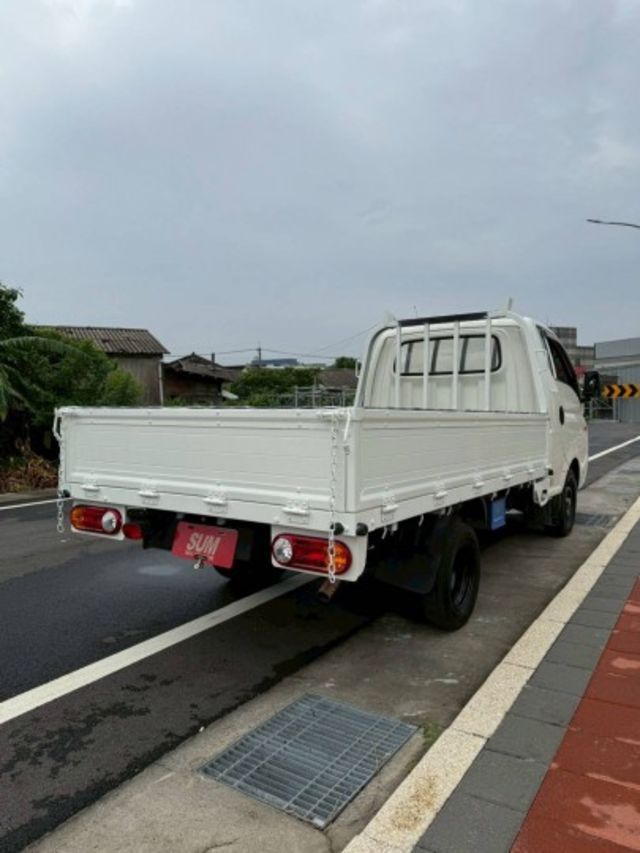 2020年 現代 小霸王 自排貨車 大單廂  第12張相片