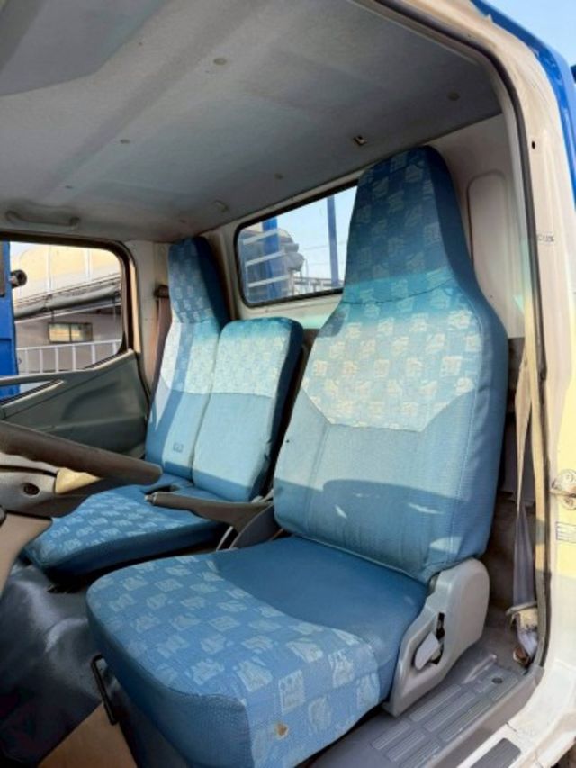 2010年 中華 CANTER 11.5呎貨車  第9張相片