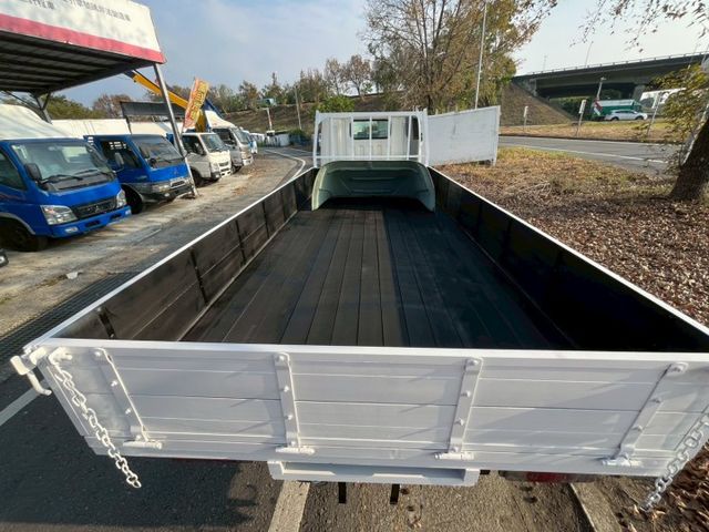 2012年 中華 監達 CANTER 14.5呎貨車  第10張相片