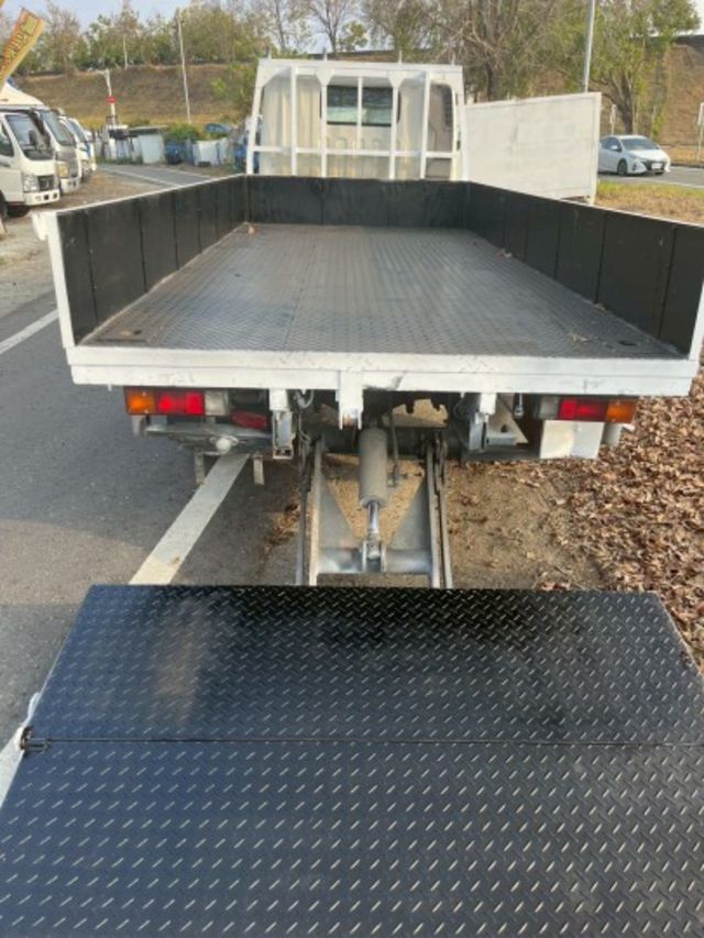 2011年 中華 堅達 14呎貨車 升降尾門  第8張相片