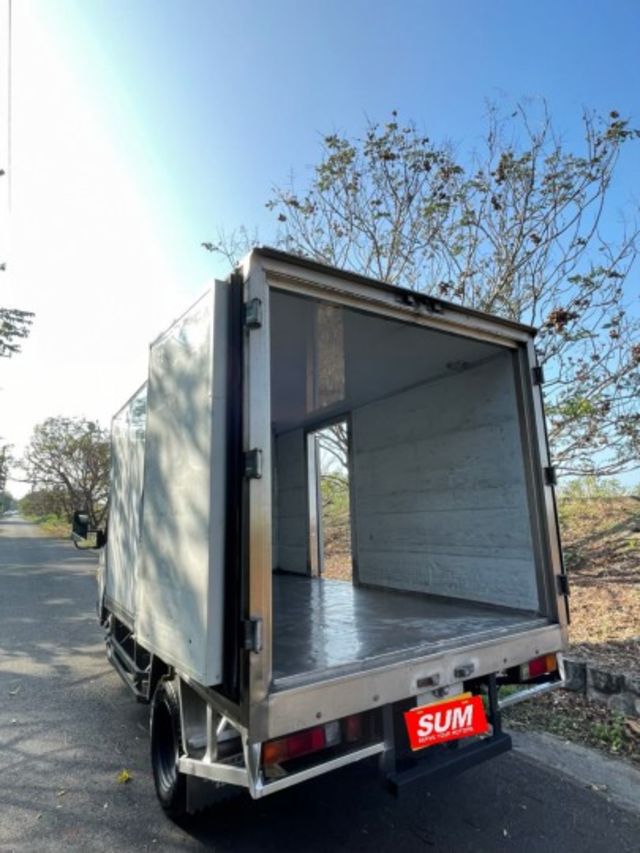 2014年 中華 FUSO 堅達 11.5呎 冷凍車廂  第5張相片