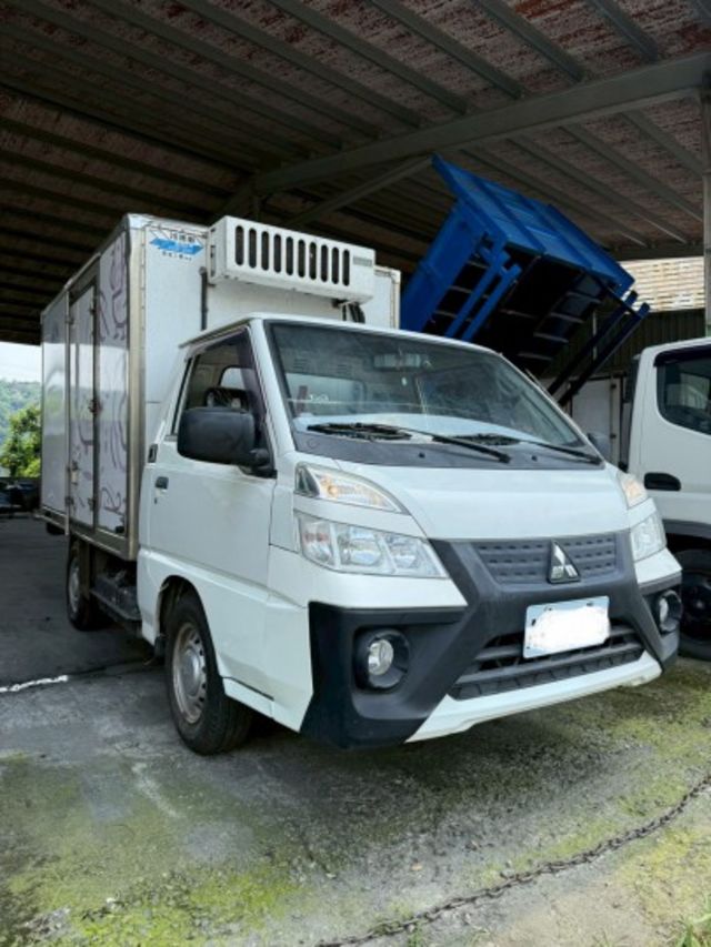2019年 中華 得利卡 冷凍車廂  第8張相片