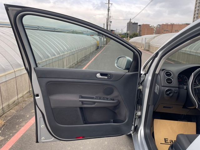 GOLF V PLUS  第7張相片