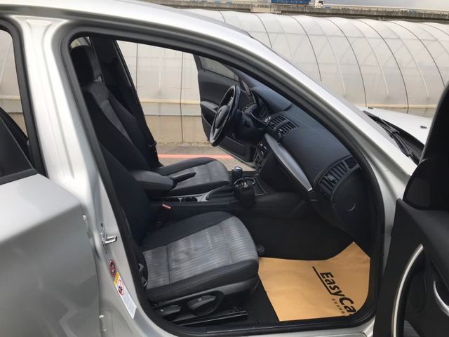 1 SERIES HATCHBACK E87  第10張相片