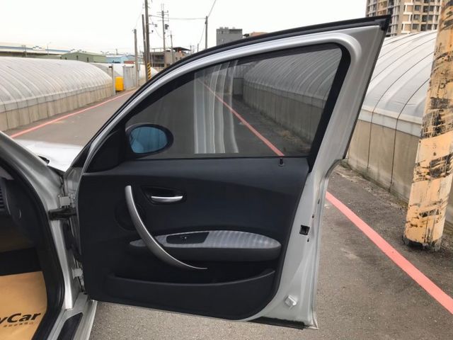 1 SERIES HATCHBACK E87  第11張相片