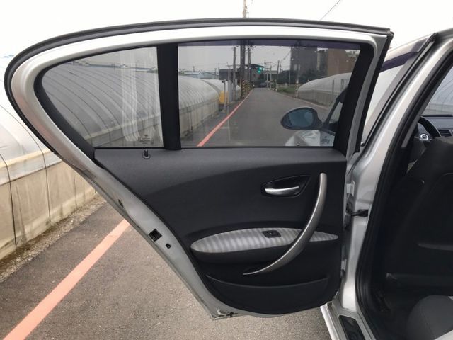 1 SERIES HATCHBACK E87  第12張相片