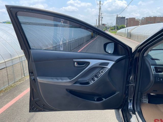 ELANTRA  第7張相片