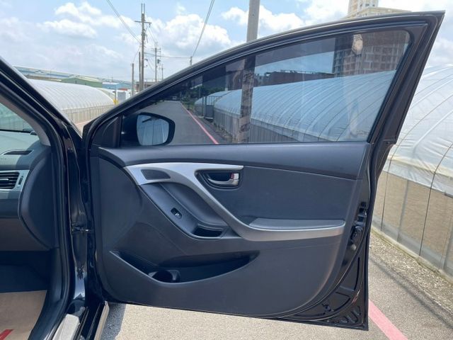 ELANTRA  第9張相片