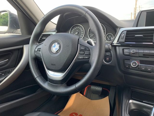 3 SERIES SEDAN F30  第10張相片