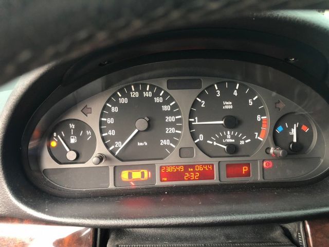 3 SERIES SEDAN E46  第7張相片