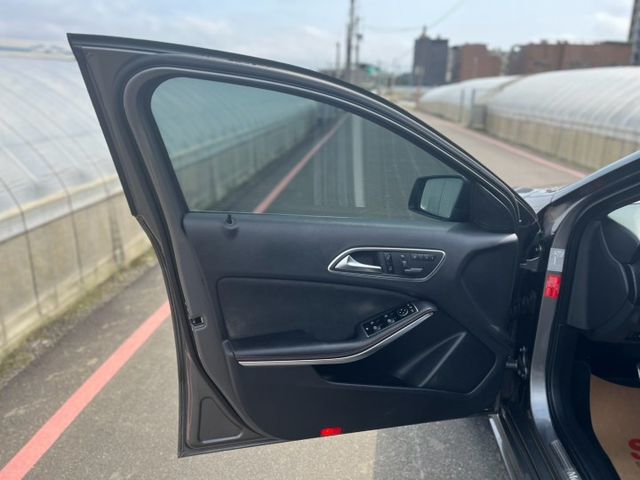 A-CLASS W176  第15張相片