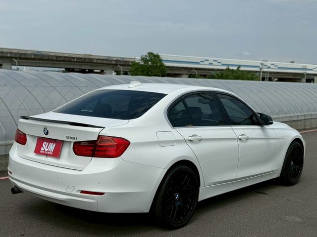 3 SERIES SEDAN F30  第3張相片