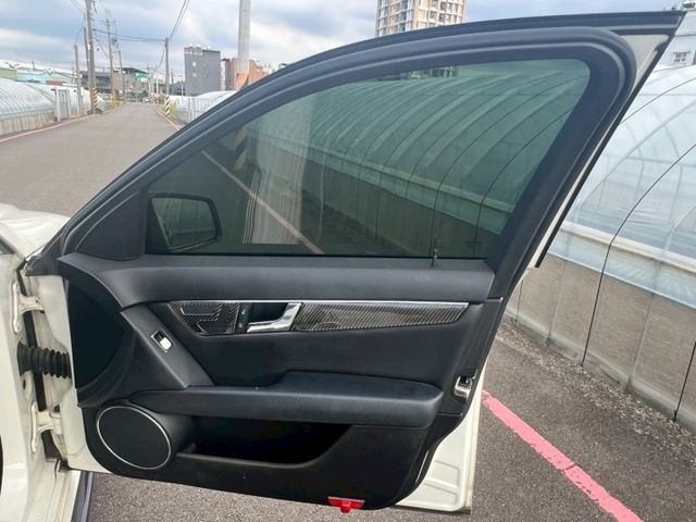 C-CLASS W204  第11張相片