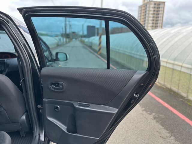 YARIS  第14張相片