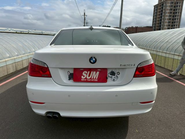 5 SERIES SEDAN E60  第5張相片