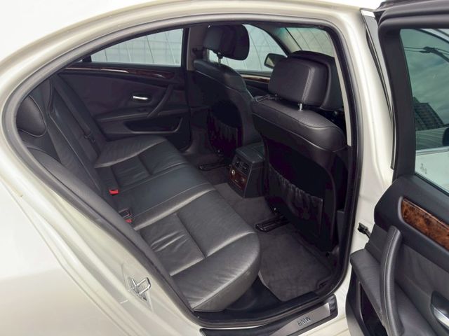 5 SERIES SEDAN E60  第10張相片
