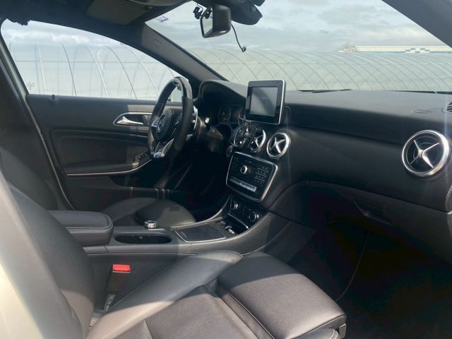 A-CLASS W176  第12張相片