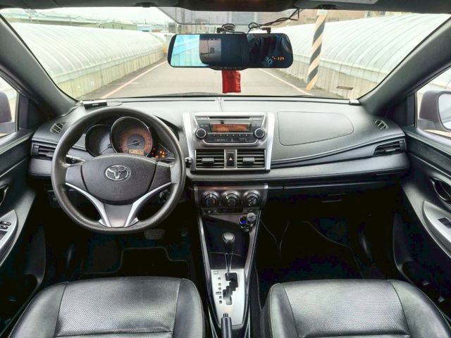 YARIS  第14張相片