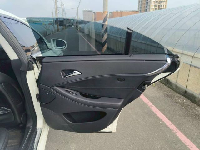 CLS-CLASS W219  第7張相片