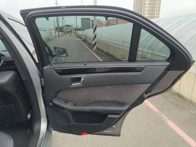 E-CLASS W212  第7張相片