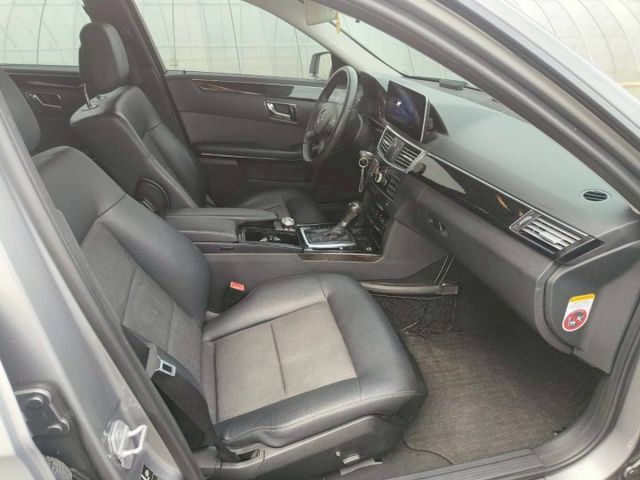 E-CLASS W212  第14張相片