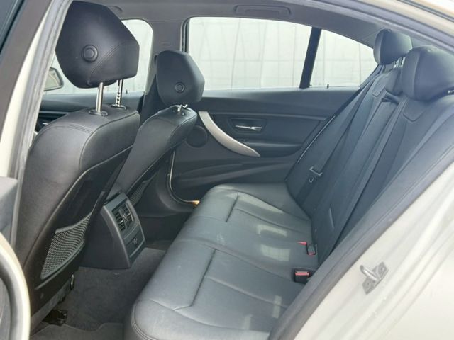 3 SERIES SEDAN F30  第12張相片