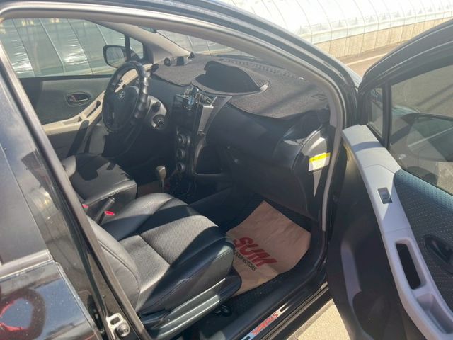 YARIS  第9張相片