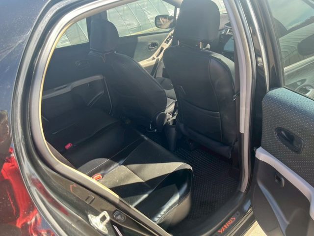 YARIS  第13張相片