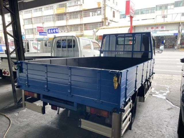 MITSUBISHI三菱 CANTER  第3張相片