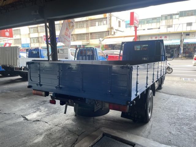 MITSUBISHI三菱 CANTER  第3張相片