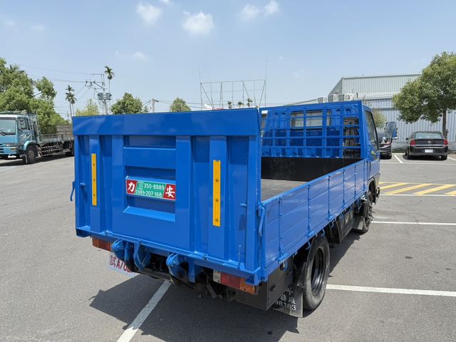 MITSUBISHI三菱 CANTER  第3張相片