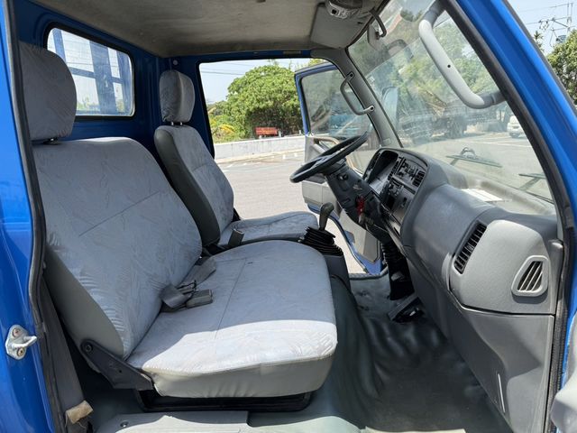 MITSUBISHI三菱 CANTER  第6張相片